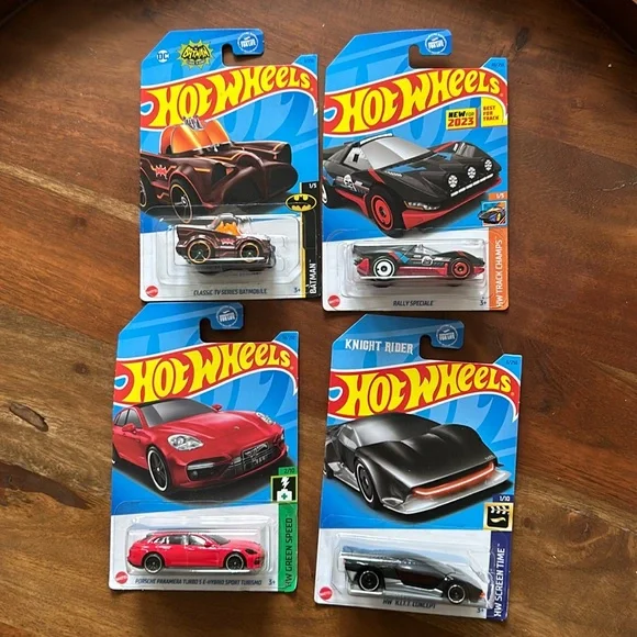 Set of 4 HotWheels - Picture 1 of 6